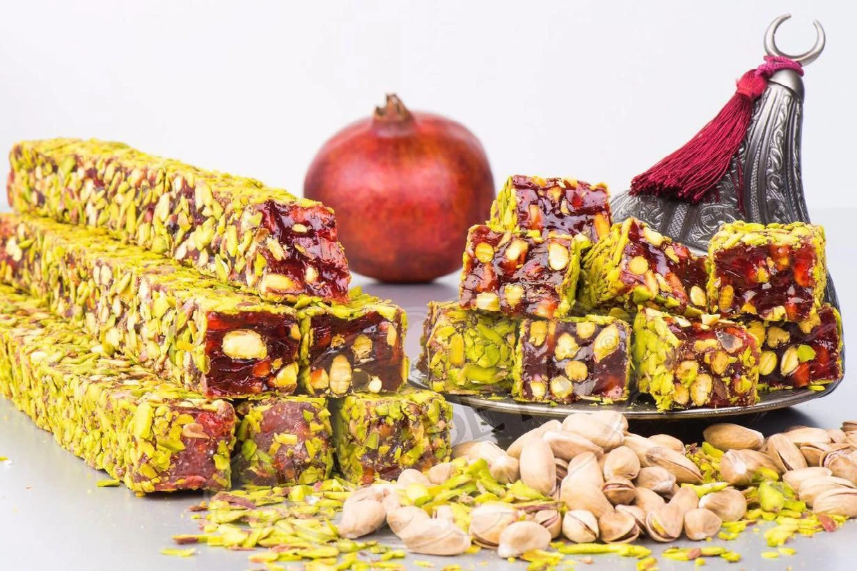 Flake Pistachio With Pomegranate